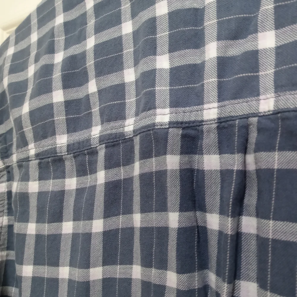 Universal Thread Shirt - Picture 4 of 5